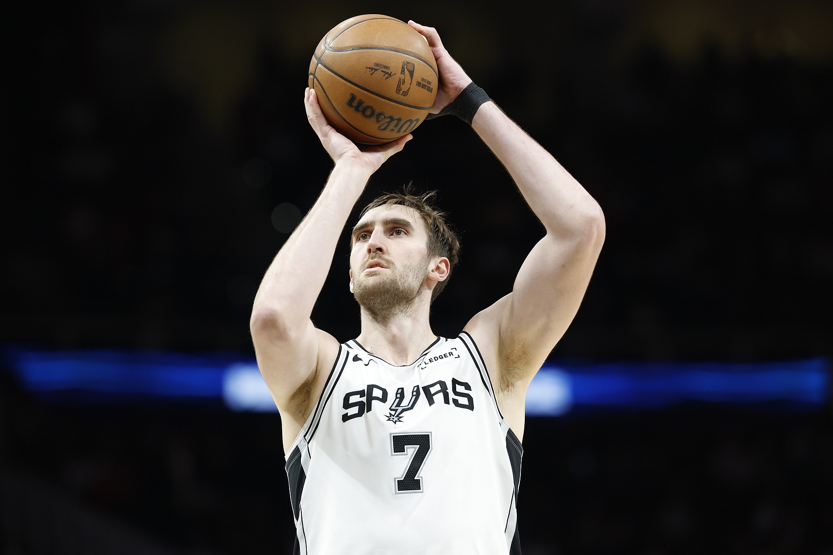 解说：杨瀚森要学一下科内特 后者的有球/无球掩护和移动值得借鉴